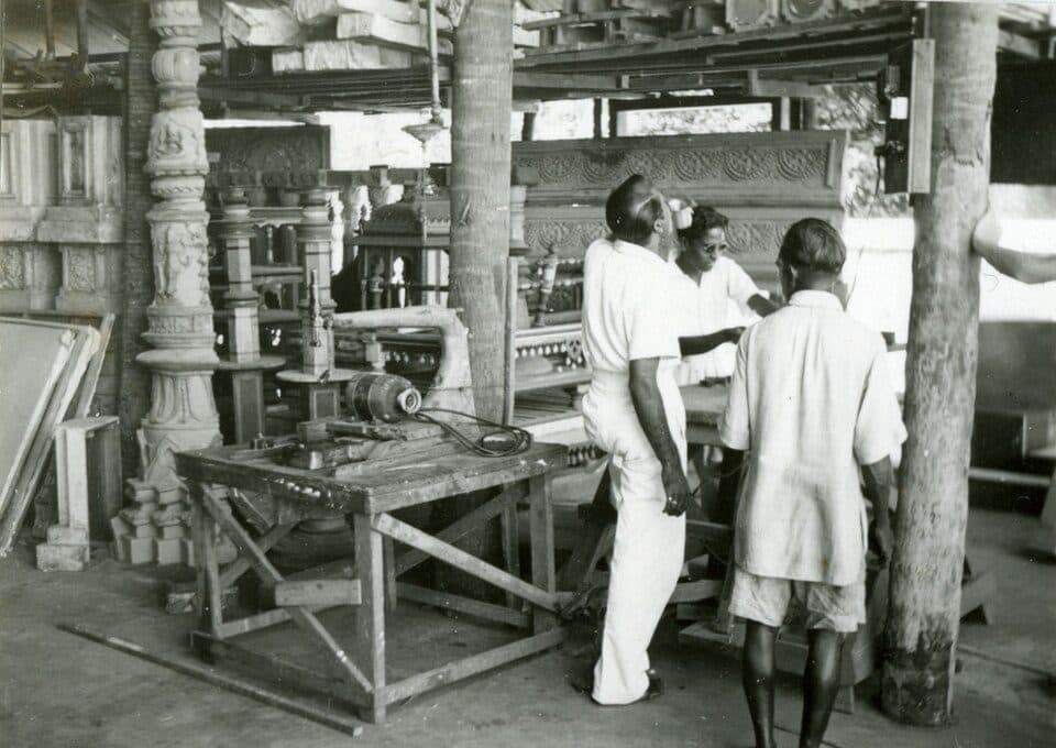 Atelier de construction de décors dans un studio